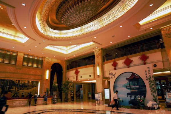 武汉美容体验,修面刮脸按摩,美丽从细节开始(武汉有刮脸修面的理发店吗) 武汉美容体验,修面刮脸按摩,美丽从细节开始(武汉有刮脸修面的理发店吗)